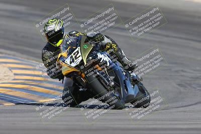 media/Nov-15-2024-CVMA Friday Practice (Fri) [[b142d29251]]/4-Group 4 and Trackday/Session 2 (Turn 10)/